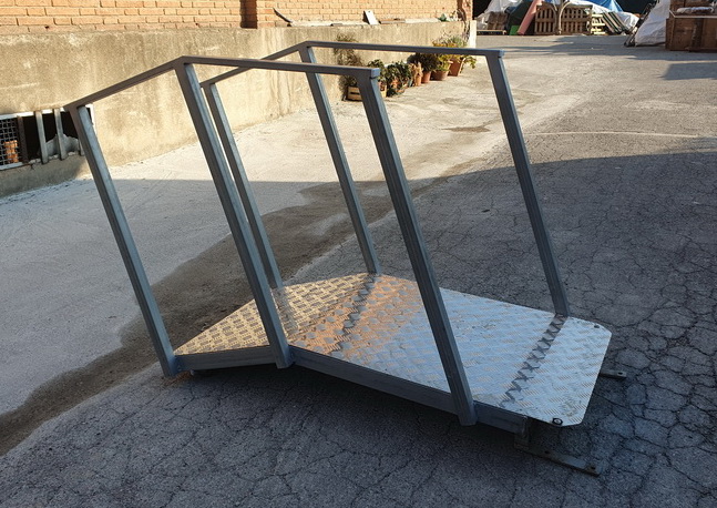 rampa plataforma pasarela metal 110x140x72 1u.